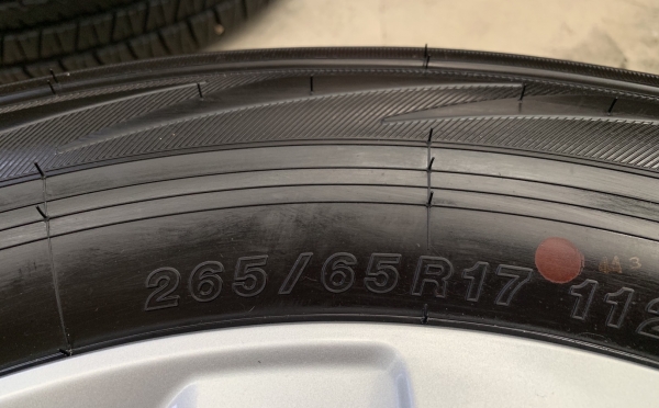 ล้อแม็กป้ายแดง Toyota Revo ขอบ17 พร้อมยางป้ายแดง 265-65-17 Yokohama ปี 19 สวยกริ๊บๆ ล้อแม็กป้ายแดง Toyota Revo ขอบ17 พร้อมยางป้ายแดง 265-65-17 Yokohama ปี 19 สวยกริ๊บๆ