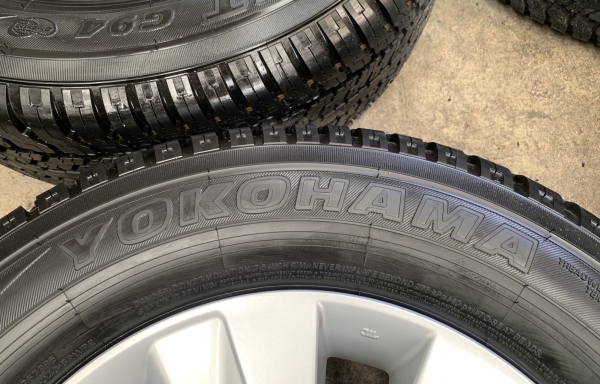 ล้อแม็กป้ายแดง Toyota Revo ขอบ17 พร้อมยางป้ายแดง 265-65-17 Yokohama ปี 19 สวยกริ๊บๆ ล้อแม็กป้ายแดง Toyota Revo ขอบ17 พร้อมยางป้ายแดง 265-65-17 Yokohama ปี 19 สวยกริ๊บๆ