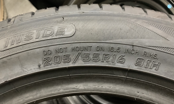 ยางใหม่ 205-55-16 Dunlop ปี 19 ใหม่ๆ สวยกริ๊บๆ