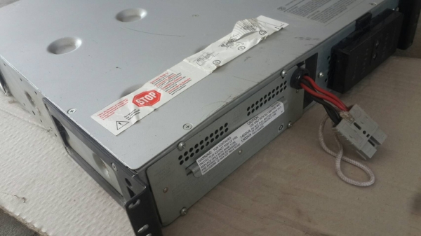 ้เครื่องสำรองไฟขนาดใหญ่ 1500 VA