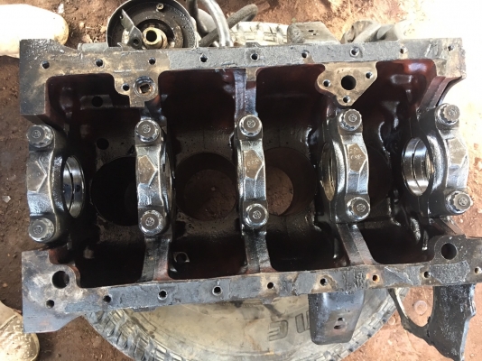 แยกขายอะไหล่ฮี่โน่ w04d 120แรง ราคาถูก 0816278866