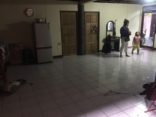 ขายบ้าน พร้อมที่ดิน 0-2-70ไร่ (270ตรว.)และห้องเช่า13ห้อง ถนนสนามบินน้ำ นนทบุรี ขายเหมา18ล้านบาท
