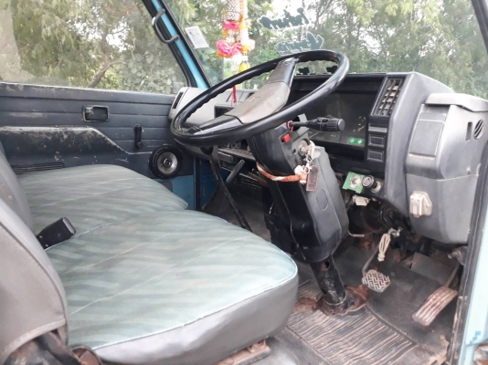 ISUZU ELF 6 ล้อ พร้อมใช้ ช่างหมึก 0947452226 // 0875262494 ISUZU ELF 6 ล้อ พร้อมใช้ ช่างหมึก 0947452226 // 0875262494