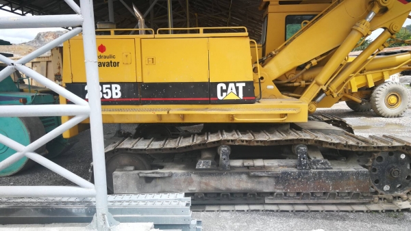 Caterpillar 235B /แม็กโครตักออก สวยเต็มตามรุ่น ใช้งานน้อย