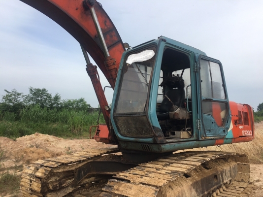 แยกขายอะใหล่ HITACHI EX200-3 แมคกระปั้ม โช้ใบเป็นของZX200 แยกขายอะใหล่ HITACHI EX200-3 แมคกระปั้ม โช้ใบเป็นของZX200