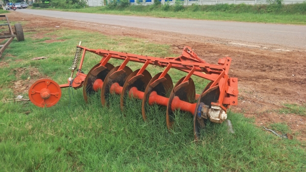 ผาน6*22" อู่สมจิตรราชายนต์โคราช ผานใหม่ รับประกันไถดี ใช้กับรถ36-50แรง โทร 0810745778