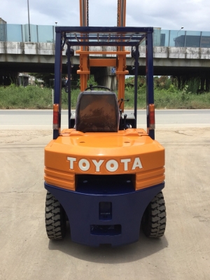 ขาย โฟรคลิฟท์ โตโยต้า รุ่น 5 เครื่อง ดีเซล ขาย โฟรคลิฟท์ โตโยต้า รุ่น 5 เครื่อง ดีเซล