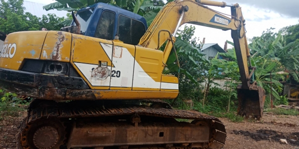 ขาย KOBELCO SK100-3 รถซ่อมมาดีมากใช้งานได้เลยราคา 550,000