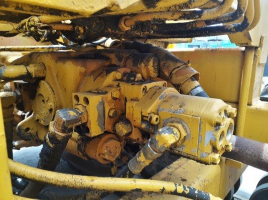 รถดั้มแทรคยาง MST600 ติดเครน 2 ตัน มือสองญี่ปุ่น