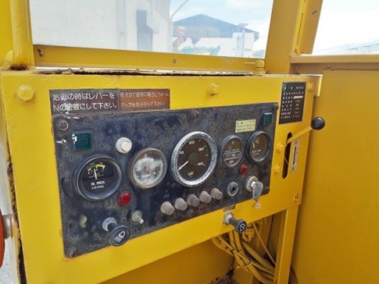 รถดั้มแทรคยาง MST600 ติดเครน 2 ตัน มือสองญี่ปุ่น