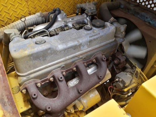 รถดั้มแทรคยาง MST600 ติดเครน 2 ตัน มือสองญี่ปุ่น