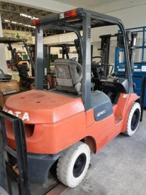 TOYOTA ขนาด 3ตัน เครื่องยนต์ดีเซล ☎️ ติดต่อ098-2492100 ภัทร