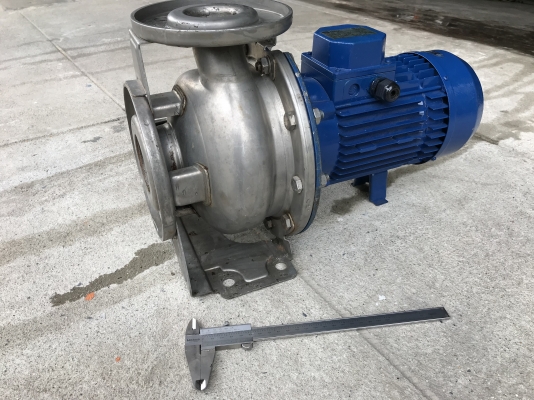 ขายปั๊มน้ำหอยโข่งหัวปั๊มสแตนเลส Ebara 3HP. 380V made in Italy ขนาดเข้า 2.5นิ้ว ออก 2นิ้ว สภาพสวยเดิมๆ หมุนนิ่ม พร้อมใช้งาน ราคา 8,500 บาท