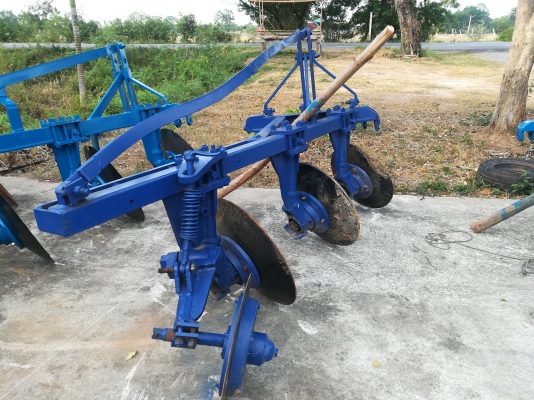 ขายผานสามโครงสีทีที