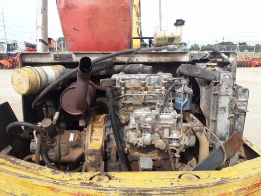 ขายรถแบคโฮ KOMATSU PC40-6 มีระบบกระแทก เปลี่ยนเครื่อง ปั๊มนิ้วแล้ว ราคา 145000