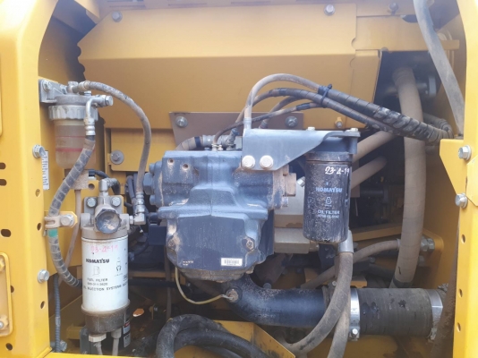 มี VDO ให้ชม.ขายดาวน์ 750000 KOMATSU PC200-8 MO ผ่อนต่อ 88000 x 18 = 1584000 ค่าเปลี่ยนสัญญา 25000 รวม 2359000 ผ่อนทุกวันที่ 3 ไมล์ 4330 ชม.