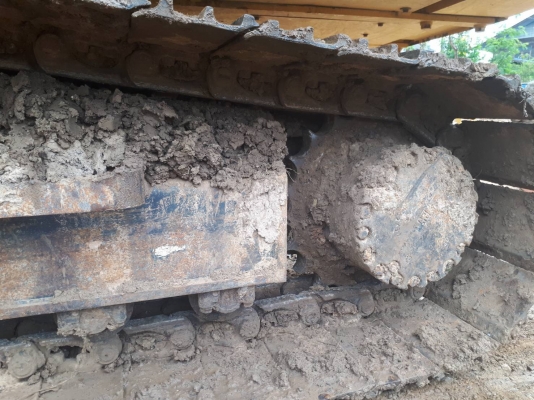 มี VDO ให้ชม.ขายดาวน์ 750000 KOMATSU PC200-8 MO ผ่อนต่อ 88000 x 18 = 1584000 ค่าเปลี่ยนสัญญา 25000 รวม 2359000 ผ่อนทุกวันที่ 3 ไมล์ 4330 ชม.