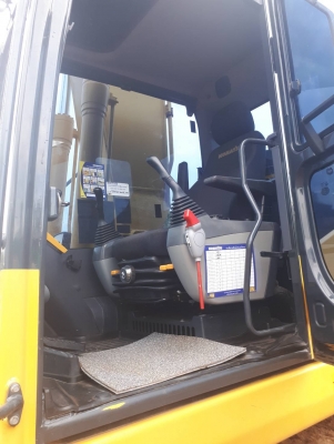 มี VDO ให้ชม.ขายดาวน์ 750000 KOMATSU PC200-8 MO ผ่อนต่อ 88000 x 18 = 1584000 ค่าเปลี่ยนสัญญา 25000 รวม 2359000 ผ่อนทุกวันที่ 3 ไมล์ 4330 ชม.
