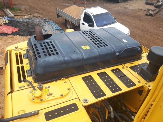 ขายดาวน์ 750000 KOMATSU PC200-8 MO ผ่อนต่อ 88000 x 18 = 1584000 ค่าเปลี่ยนสัญญา 25000 รวม 2359000 ผ่อนทุกวันที่ 3 ไมล์ 4330 ชม.
