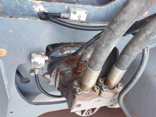 รถบดสั่นสะเทือน 19 ตัน HMM 3520