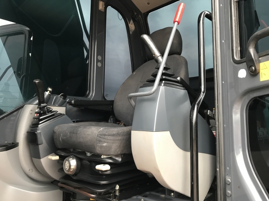 ขายKOBELCO SK200-8 Super-XM 9000 ชั่วโมง สภาพสวยเดิมๆทั้งคัน สนใจติดต่อโดยตรง 081-4283210