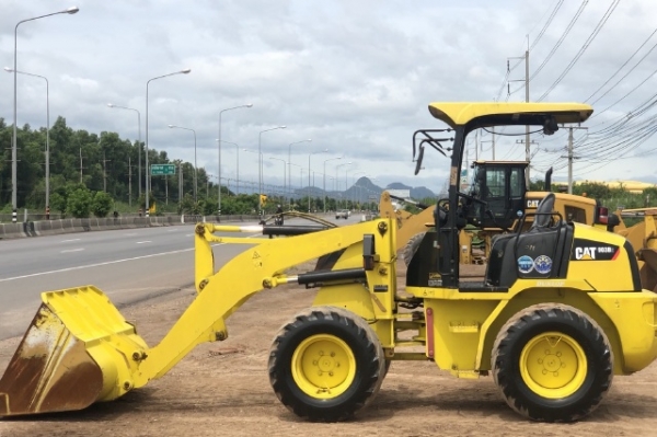 ขายรถตักล้อยาง CAT 903B (เทียบเท่า WA50) แขนยาวพิเศษ นำเข้าเองจากญี่ปุ่น สภาพพร้อมใช้ มีVDOการทำงานครับ