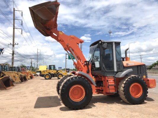 ขายรถตักล้อยาง HITACHI ZW150 (เทียบเท่า WA270-6) ปี 2013 นำเข้าเองจากญี่ปุ่น สวยพร้อมใช้ มีVDOการทำงานครับ