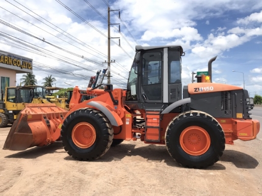 ขายรถตักล้อยาง HITACHI ZW150 (เทียบเท่า WA270-6) ปี 2013 นำเข้าเองจากญี่ปุ่น สวยพร้อมใช้ มีVDOการทำงานครับ
