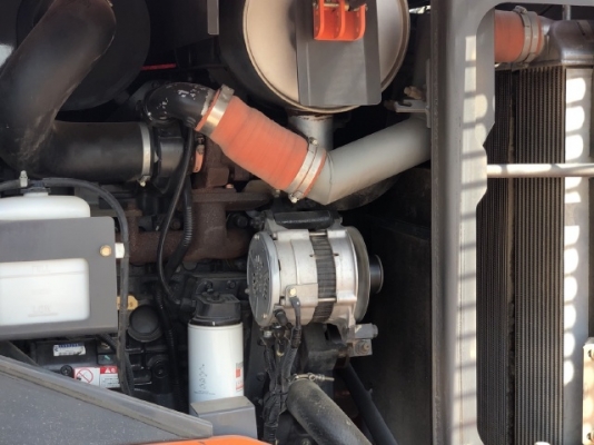 ขายรถตักล้อยาง HITACHI ZW150 (เทียบเท่า WA270-6) ปี 2013 นำเข้าเองจากญี่ปุ่น สวยพร้อมใช้ มีVDOการทำงานครับ