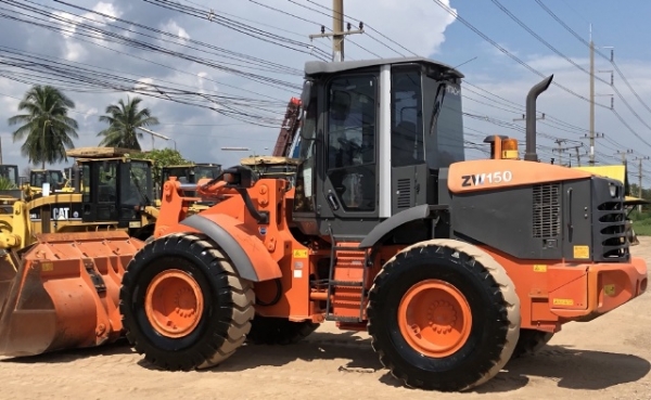 ขายรถตักล้อยาง HITACHI ZW150 (เทียบเท่า WA270-6) ปี 2013 นำเข้าเองจากญี่ปุ่น สวยพร้อมใช้ มีVDOการทำงานครับ