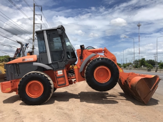 ขายรถตักล้อยาง HITACHI ZW150 (เทียบเท่า WA270-6) ปี 2013 นำเข้าเองจากญี่ปุ่น สวยพร้อมใช้ มีVDOการทำงานครับ