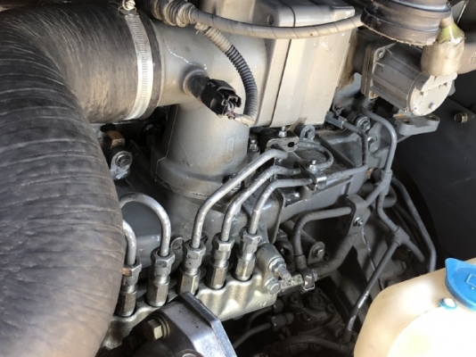 ขายรถตักล้อยาง HITACHI ZW220 นำเข้าเองจากญี่ปุ่น สภาพสวยพร้อมใช้ มีVDOการทำงานครับ