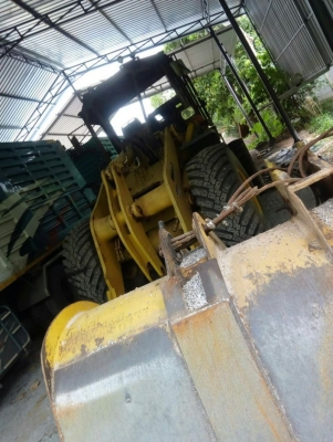 KOMATSU WA300-1