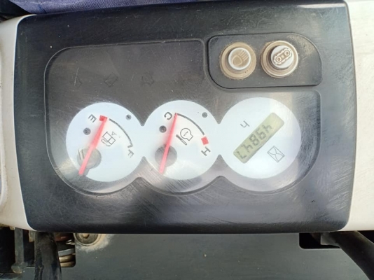 ขายจ้า..KOMATSU PC35MR-2. เก่านอกแท้  เดิมๆๆ  เครื่องปั๊มแห้ง  สวย พร้อมใช้  โทร 089-3818694 จ๊อย