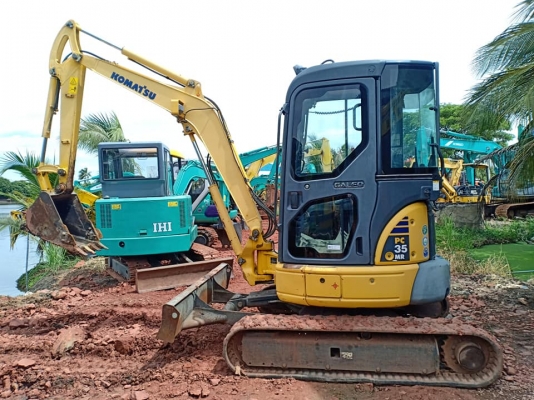 ขายจ้า..KOMATSU PC35MR-2. เก่านอกแท้  เดิมๆๆ  เครื่องปั๊มแห้ง  สวย พร้อมใช้  โทร 089-3818694 จ๊อย