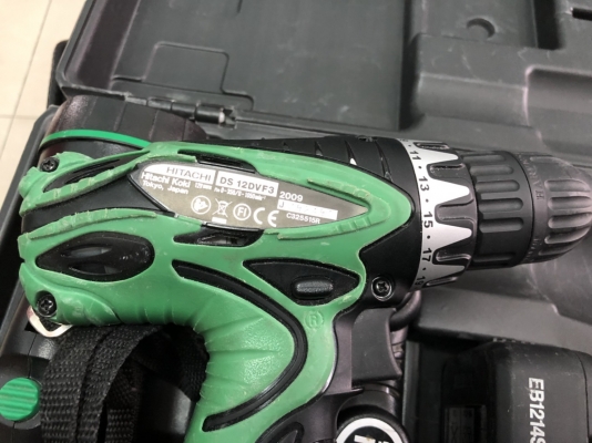 สว่านไร้สาย 12v HITACHI Driver Drill Kit with Flashlight DS12DVF3