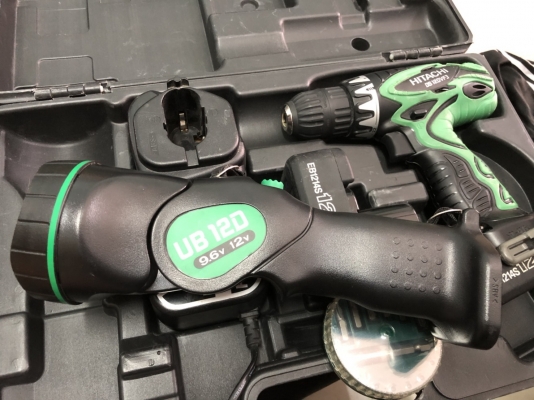 สว่านไร้สาย 12v HITACHI Driver Drill Kit with Flashlight DS12DVF3