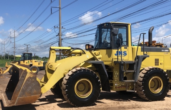 ขายรถตักล้อยาง KOMATSU WA350-3E รถนอกนำเข้าจากญี่ปุ่น สภาพสวยพร้อมใช้ มีVDOการทำงานครับ