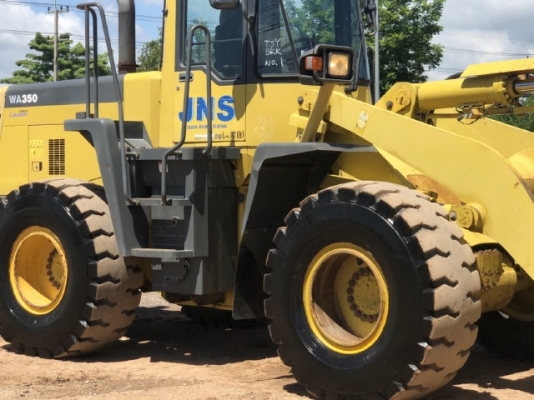 ขายรถตักล้อยาง KOMATSU WA350-3E รถนอกนำเข้าจากญี่ปุ่น สภาพสวยพร้อมใช้ มีVDOการทำงานครับ