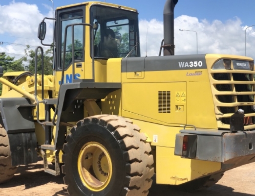 ขายรถตักล้อยาง KOMATSU WA350-3E รถนอกนำเข้าจากญี่ปุ่น สภาพสวยพร้อมใช้ มีVDOการทำงานครับ