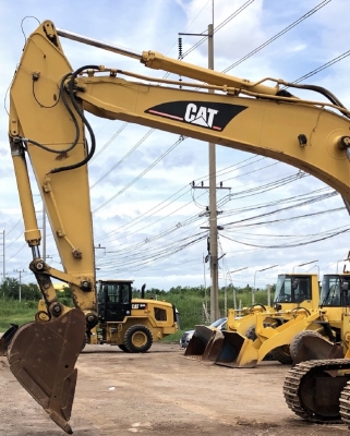 ขายรถขุด CAT 330B ลายหัวกระแทก นำเข้าเองจากญี่ปุ่น สภาพสวยพร้อมใช้ มีVDOการทำงานครับ