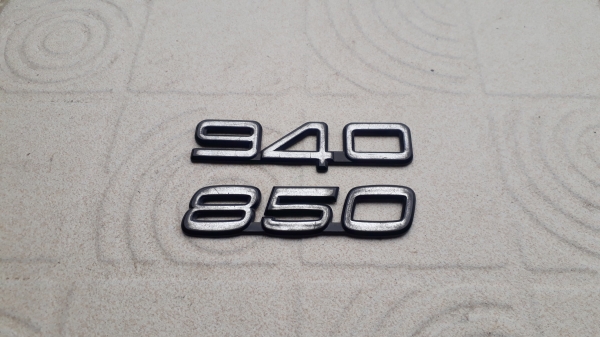 โล้โก้ติดท้ายรถ VOLVO 940 กับ 850 แท้ โล้โก้ติดท้ายรถ VOLVO 940 กับ 850 แท้