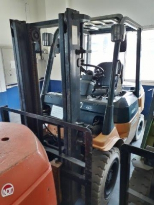โฟลค์ลิฟท์โตโยต้า 3ตันดีเซล 02-7FD30 # 7FDJ35-22132 มือสองญี่ปุ่น