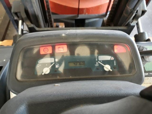 โฟลค์ลิฟท์โตโยต้า 3ตันดีเซล 02-7FD30 # 7FDJ35-22132 มือสองญี่ปุ่น