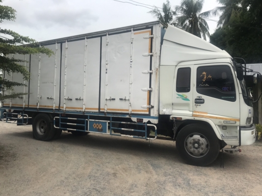 ขาย Isuzu 6 ล้อ FTR33P