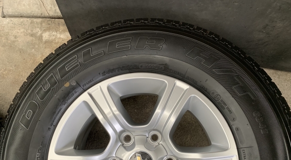 ล้อแม็กป้ายแดง Chevrolet Colorado ตัวสูง ขอบ 16 พร้อมยางใหม่ป้ายแดง 245-70-16 Bridgestone ปี 19 สวยกริ๊บ