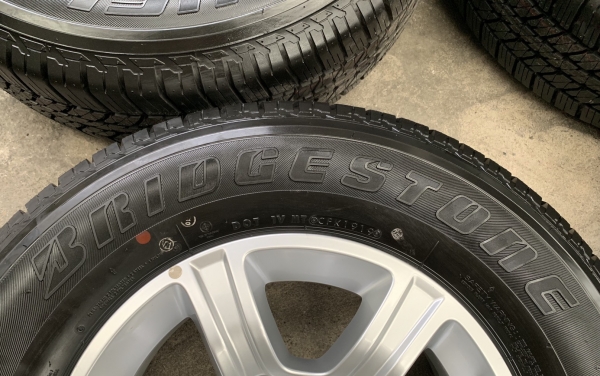 ล้อแม็กป้ายแดง Chevrolet Colorado ตัวสูง ขอบ 16 พร้อมยางใหม่ป้ายแดง 245-70-16 Bridgestone ปี 19 สวยกริ๊บ