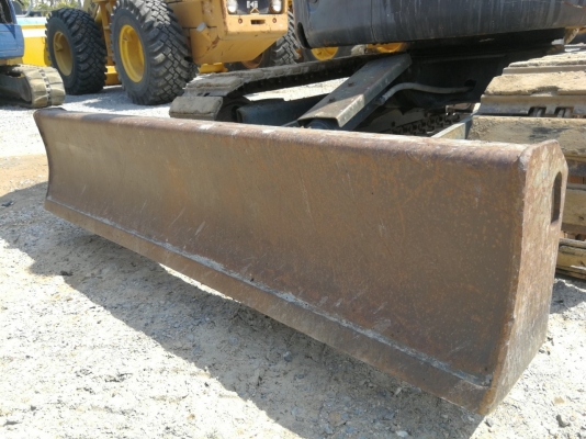 ราคาพิเศษ KOMATSU PC 30MR-3 นำเข้าจากญี่ปุ่นโดยตรง ชั่วโมงทำงานน้อย พร้อมตู้เก๋งสวยๆ โทร.090-986-2521 อ๊อบ