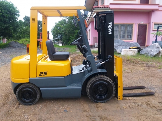 ขายรถยก TCM FD25 Z5 เครื่องดีเซล C240 เสาสูง 3 เมตร ยกได้ 2.5 ตัน เกียร์ออโต้ รถนอกนำเข้า ติดต่อ 098-7962549