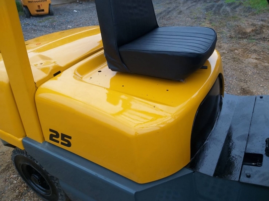 ขายรถยก TCM FD25 Z5 เครื่องดีเซล C240 เสาสูง 3 เมตร ยกได้ 2.5 ตัน เกียร์ออโต้ รถนอกนำเข้า ติดต่อ 098-7962549